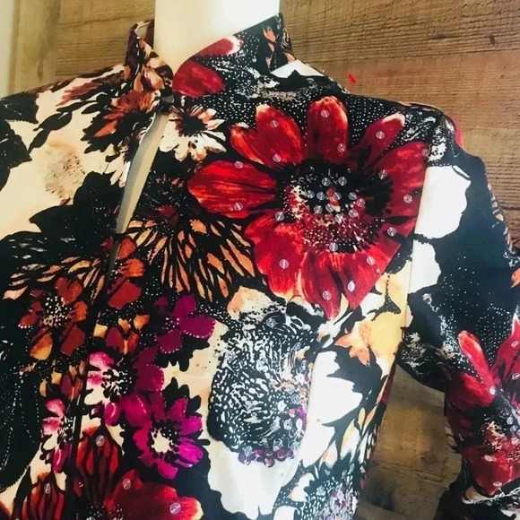 NWOT Chico’s floral blazer - Picture 2 of 7